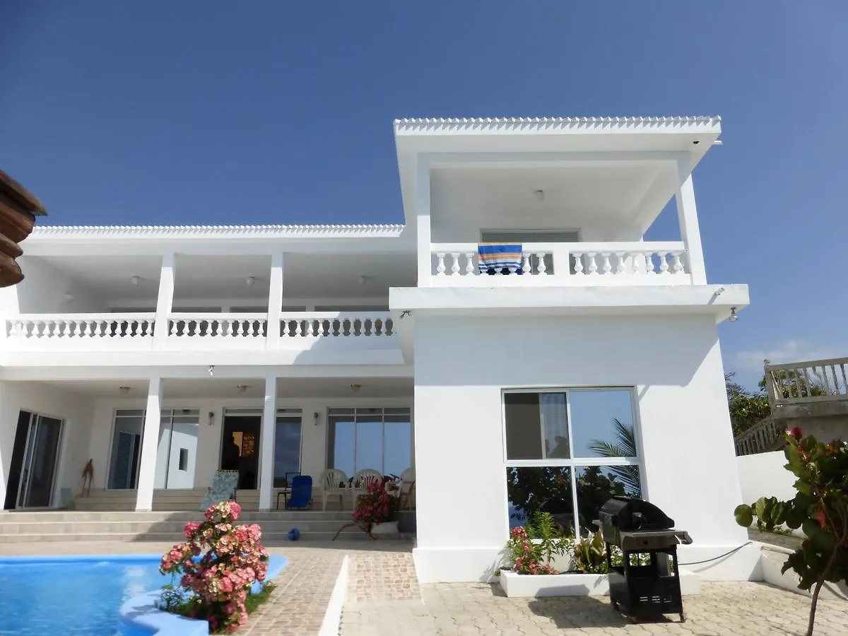 Maxanika Bed & Breakfast Jacmel 3*,